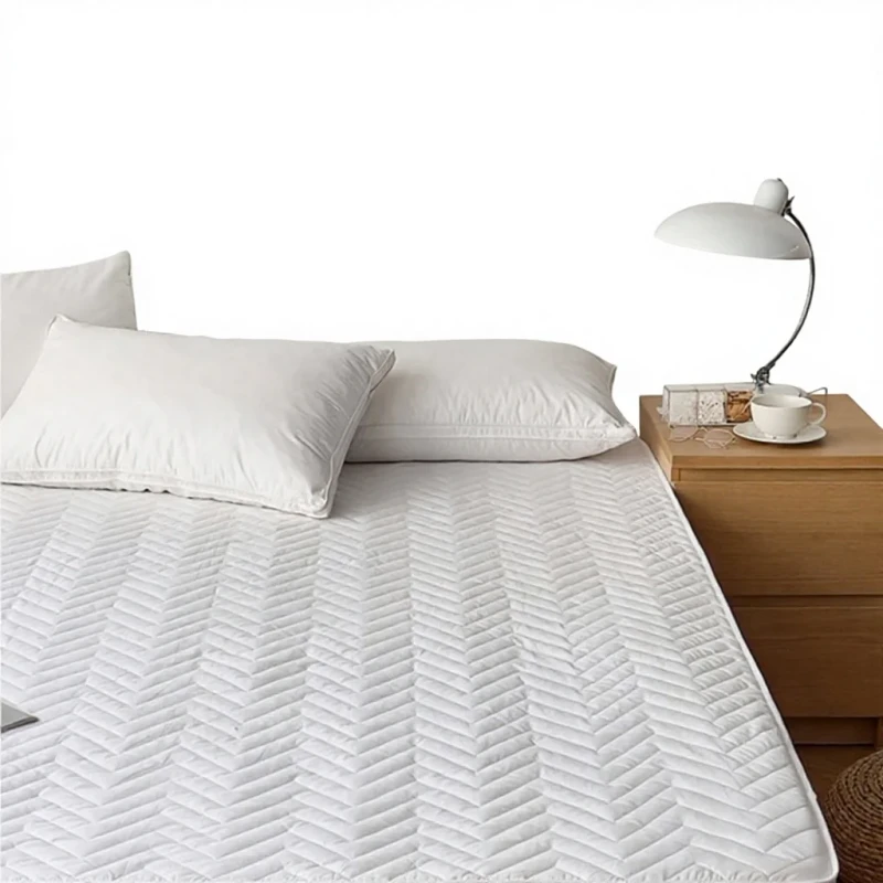 Plain-Breathable-Washable-Quilted-All-Season-Mattress-Cover