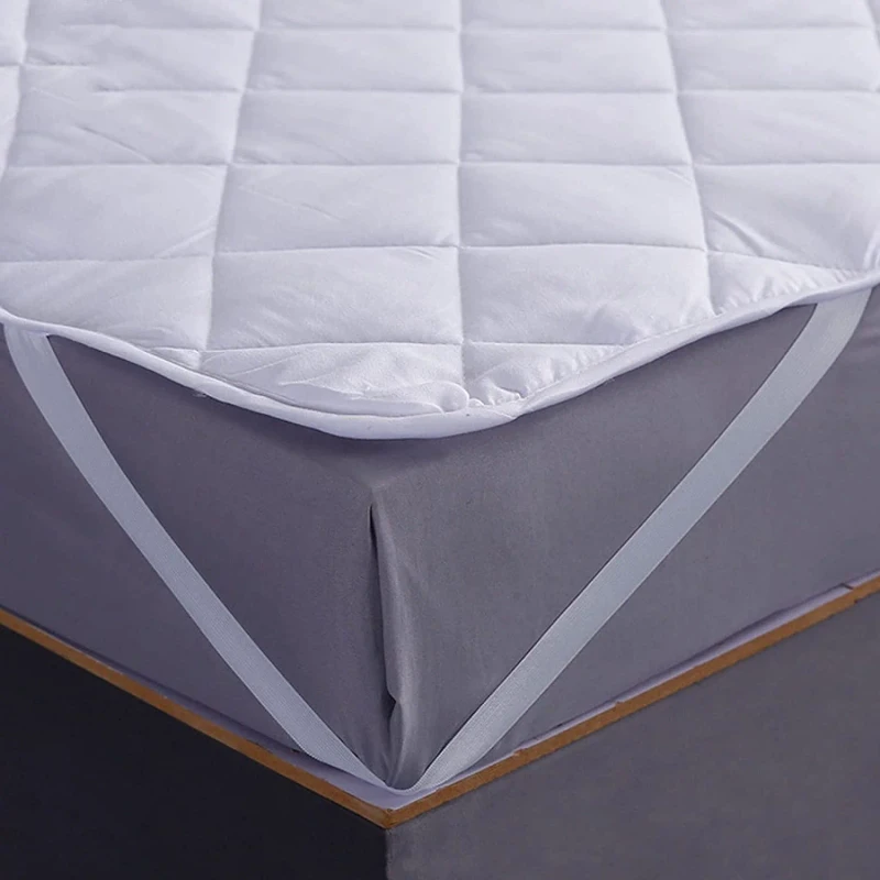 Premium-Skin-friendly-White-Mattress-Topper-Mattress-Pad