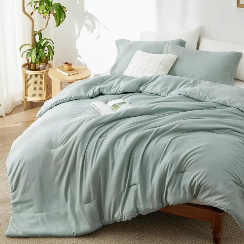 Queen-Modern-Sage-Green-Polyester-Comforter-Set-3-Piece-All-Seasons-Bedding-with-1-Comforter-and-2-Pillow-Shams