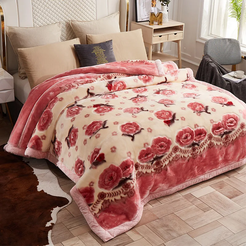 Raschel-Plush-Blanket-with-Double-layer-Thickened-Insulation-for-Autumn-and-Winter-Covered-with-Padding-Blanket