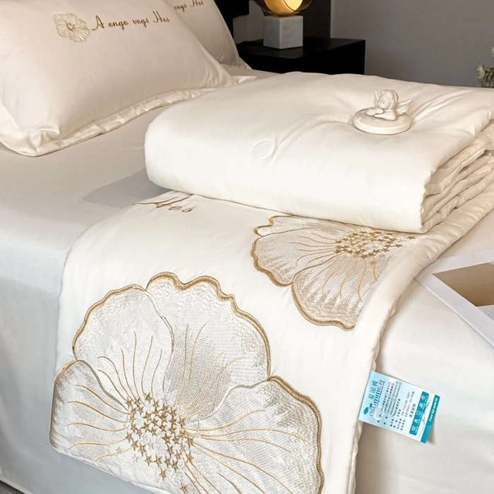 Smooth-Skin-friendly-King-Summer-Comforter-Set-Four-piece-Set-Cool-Water-All-Season-Summer-Blankets-Online-Shopping