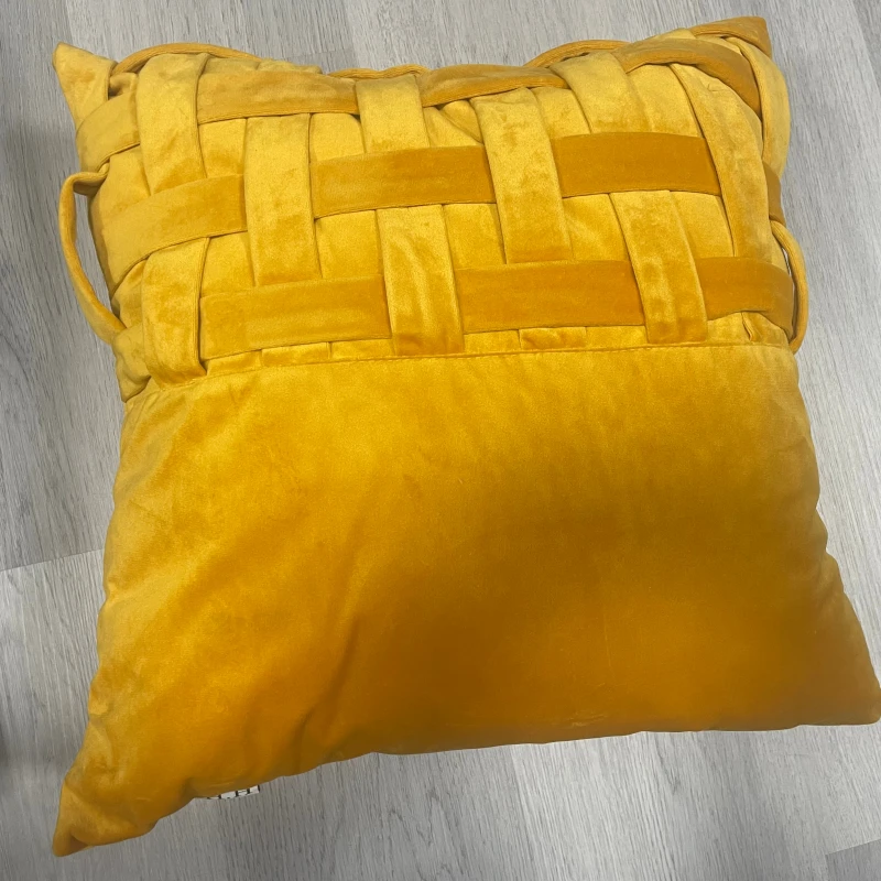 Source-Factory-Luxury-Square-Hotel-3D-Embroidery-Stitching-Throw-Pillow-100-Polyester-Pressed-Crepe-Fabric-Low-MOQ-Home-Decor