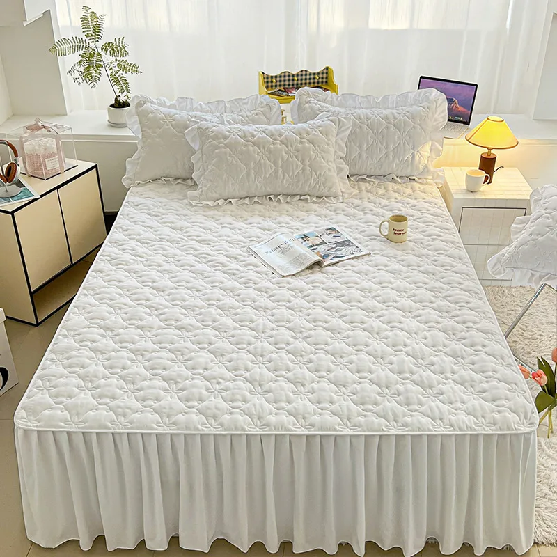 Summer-Annes-Thick-Anti-Slip-Bed-Cover-with-Cotton-Padding-and-Bed-Skirt-Set