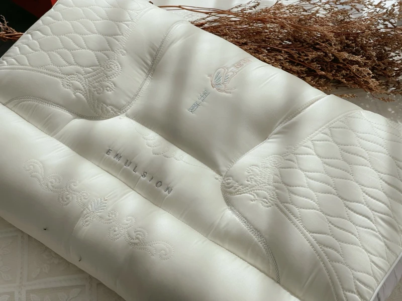 Super-Elastic-Modern-Orthopedic-Neck-Pillow-Solid-Eco-friendly-Latex-Foam-Filling-Breathable-Design-Offers-Pleasant-Sleep