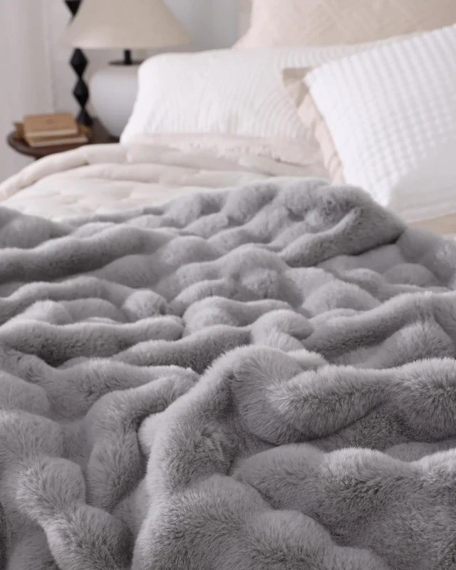 Thick-Fuzzy-Comfy-Bubble-Blanket-Winter-Faux-Fur-Blanket