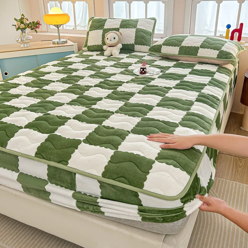 Thickened-Milk-Velvet-Quilted-Bed-Skirt-Memory-Foam-Mattress-Protector-Coral-Velvet-Bed-Cover