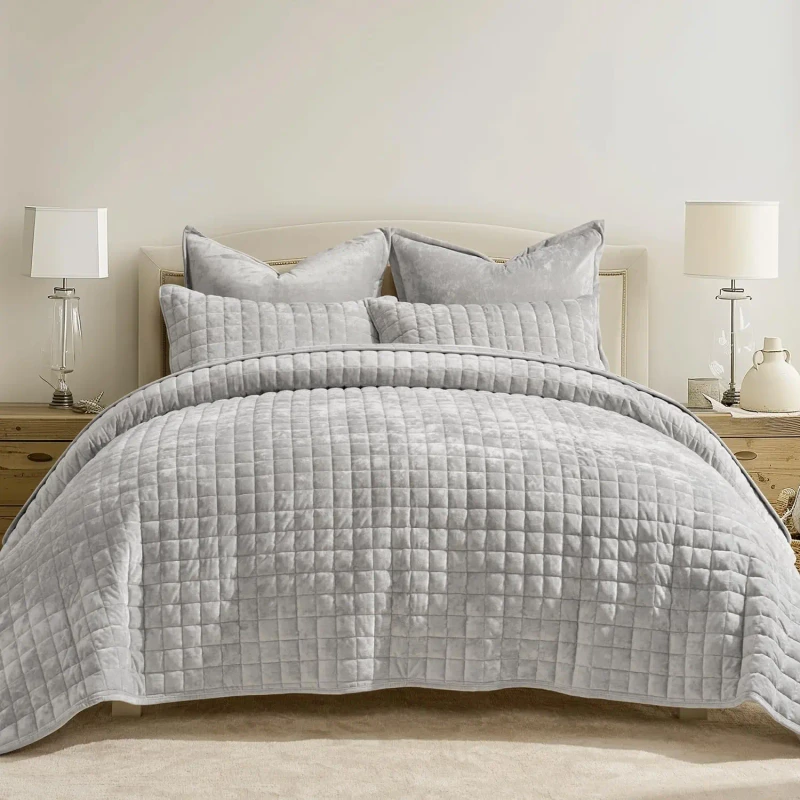Velvet-Quilt-Set-King-Size-Frost-Gray-Lightweight-Velvet-Comforter-Set-Oversized-Bedspread-Coverlet-Quilted-Bedding-Set
