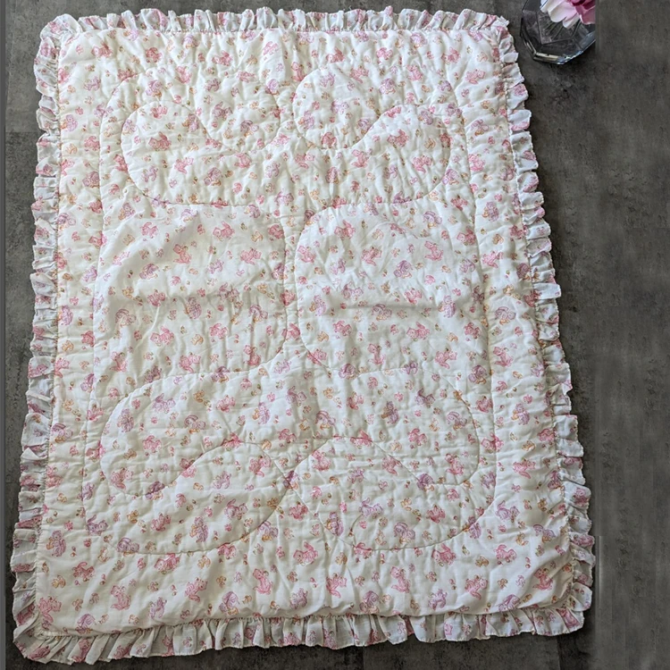 Vintage-Floral-Kitsch-Squirrels-Baby-Nursing-Quilt-Pink-Purple-Ruffled-Trim-Blanket-Kids-Bedding-Home-Decor-Gift