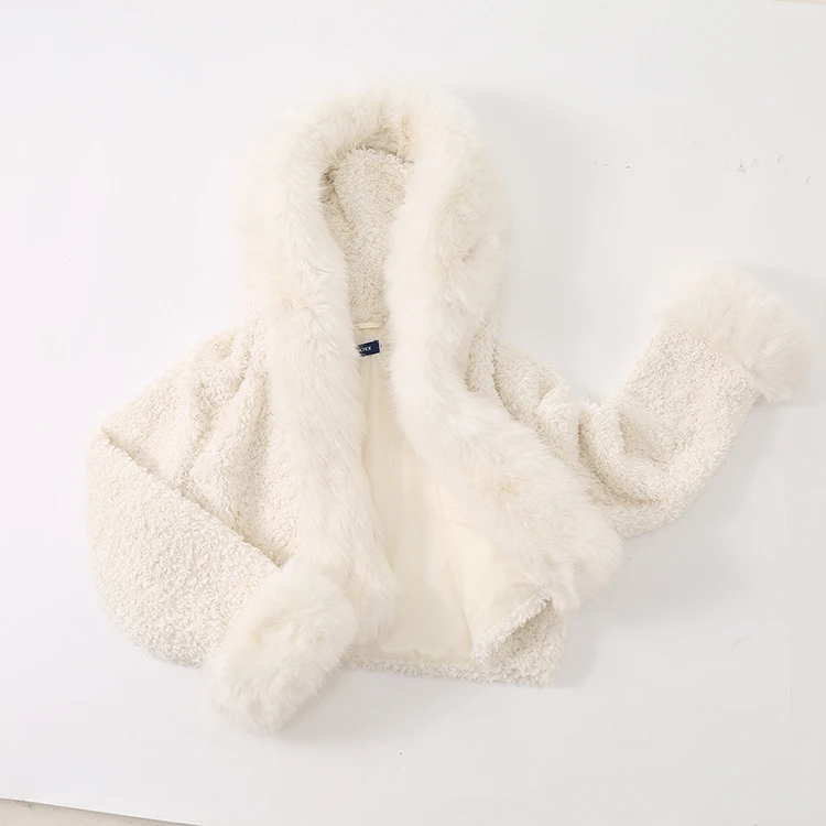 White-Faux-Fur-Coat-Plus-Size-Short-Length-Warm-Faux-Fur-Coat-for-Women