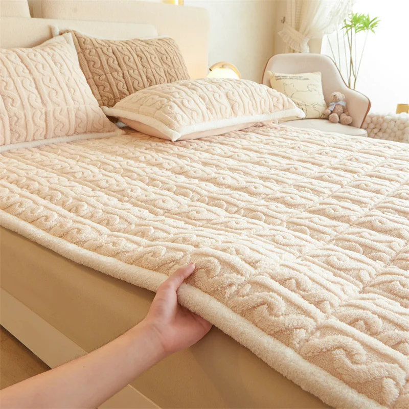 Winter-Thickened-Velvet-Polyester-Fiber-Mattress-Topper-Soft-Foldable-Double-Size-for-Home-Dormitory-Use