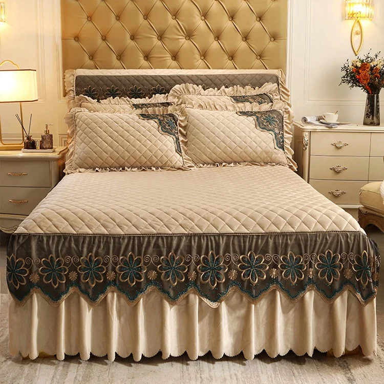 Xugong-Quality-Winter-Printed-King-Size-Lace-Edge-Non-Thickened-Velvet-Bed-Skirt-Set-with-Bedspread-Eco-Friendly